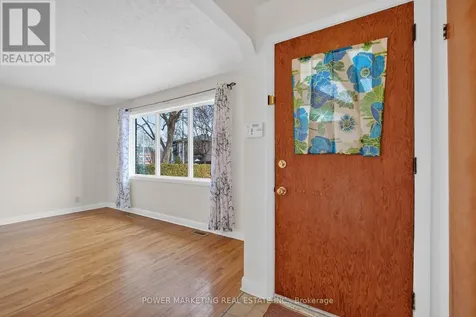 944 Eve Street Ottawa ON K1K 3R4