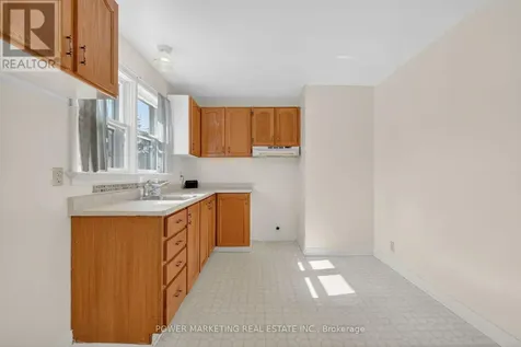 944 Eve Street Ottawa ON K1K 3R4