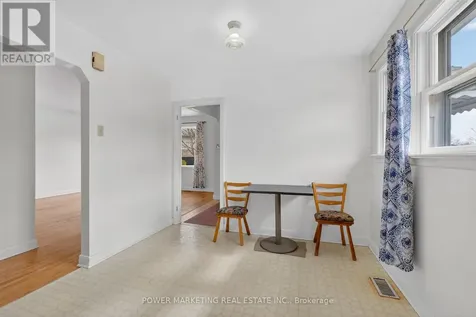 944 Eve Street Ottawa ON K1K 3R4