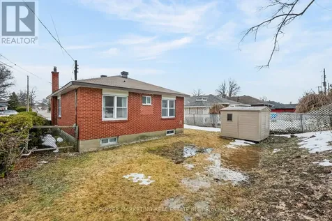 944 Eve Street Ottawa ON K1K 3R4