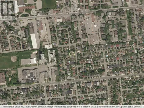 944 Eve Street Ottawa ON K1K 3R4
