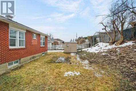 944 Eve Street Ottawa ON K1K 3R4