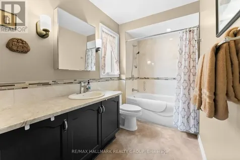 20 Royal Oak Court Ottawa ON K1T 3N9
