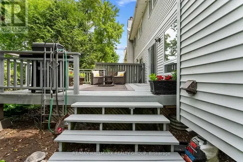 20 Royal Oak Court Ottawa ON K1T 3N9