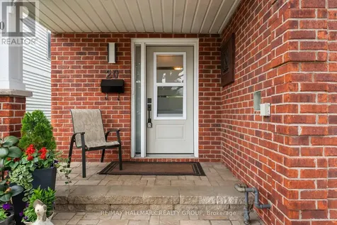 20 Royal Oak Court Ottawa ON K1T 3N9