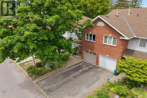 20 Royal Oak Court Ottawa ON K1T 3N9