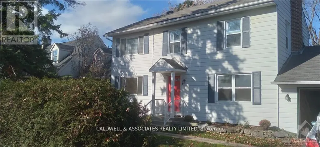 5 Arundel Avenue Ottawa ON K1K 0B1
