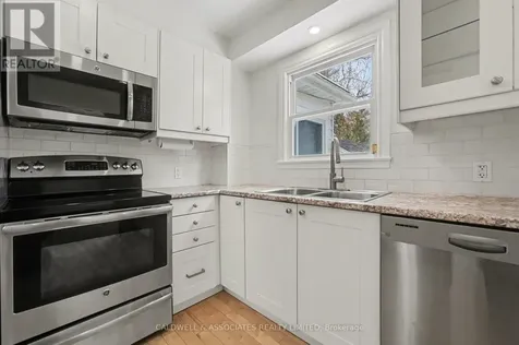 5 Arundel Avenue Ottawa ON K1K 0B1