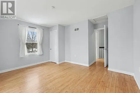 5 Arundel Avenue Ottawa ON K1K 0B1