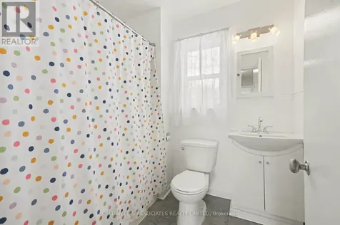 5 Arundel Avenue Ottawa ON K1K 0B1