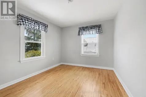 5 Arundel Avenue Ottawa ON K1K 0B1