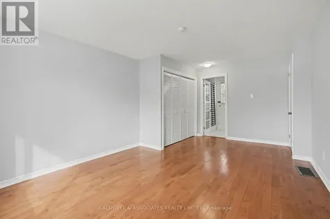 5 Arundel Avenue Ottawa ON K1K 0B1