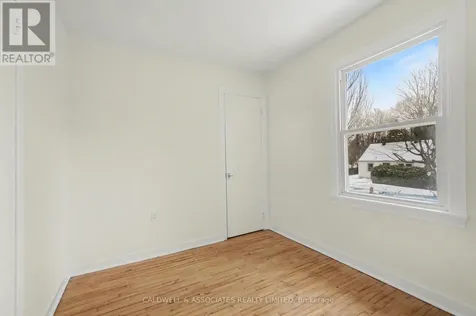5 Arundel Avenue Ottawa ON K1K 0B1