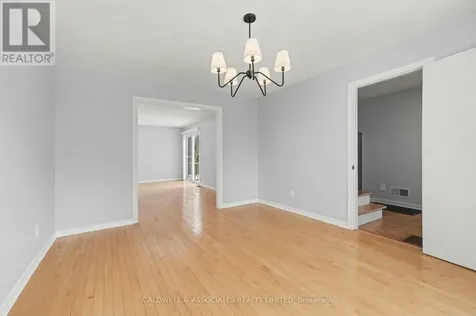 5 Arundel Avenue Ottawa ON K1K 0B1