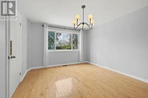 5 Arundel Avenue Ottawa ON K1K 0B1