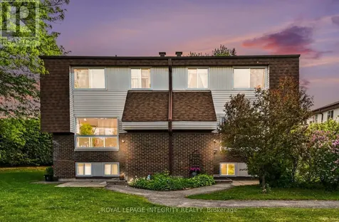 26A Lovell Lane Ottawa ON K2H 9B6