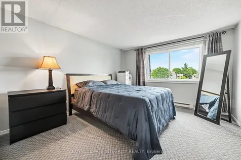 26A Lovell Lane Ottawa ON K2H 9B6
