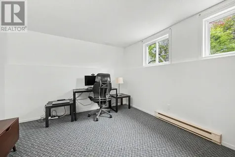 26A Lovell Lane Ottawa ON K2H 9B6