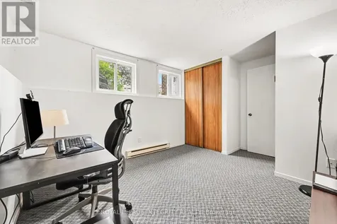 26A Lovell Lane Ottawa ON K2H 9B6