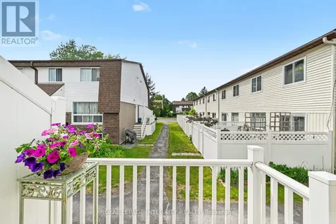 26A Lovell Lane Ottawa ON K2H 9B6