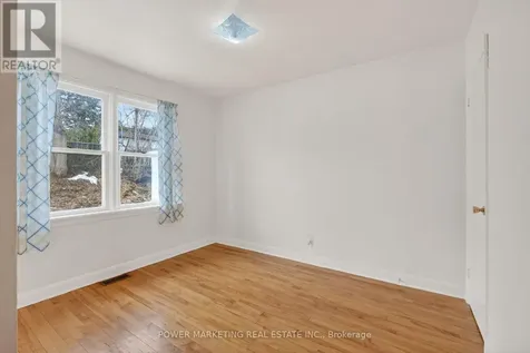 944 Eve Street Ottawa ON K1K 3R4