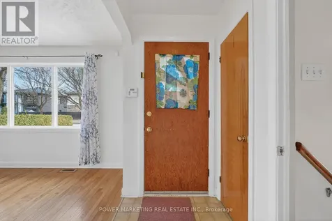 944 Eve Street Ottawa ON K1K 3R4