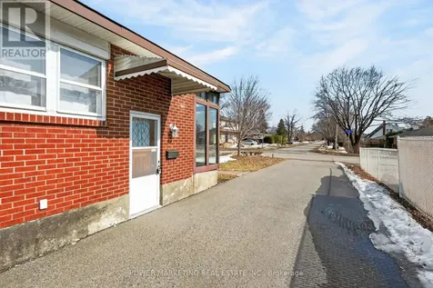 944 Eve Street Ottawa ON K1K 3R4