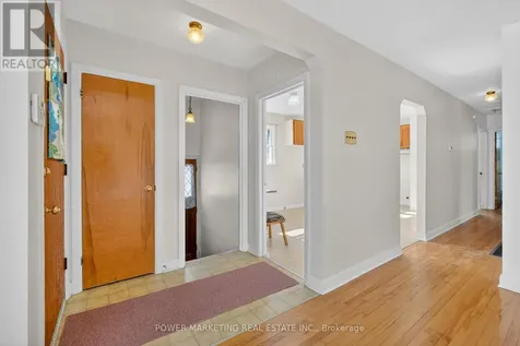 944 Eve Street Ottawa ON K1K 3R4