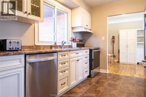35 Crystal Drive Chatham ON N7M 3C6