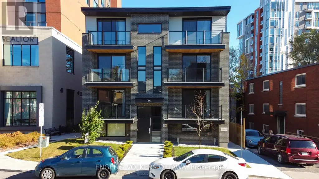 35 Monk Street Ottawa ON K1S 3Y7