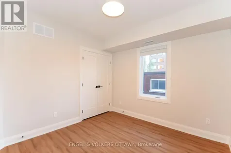35 Monk Street Ottawa ON K1S 3Y7
