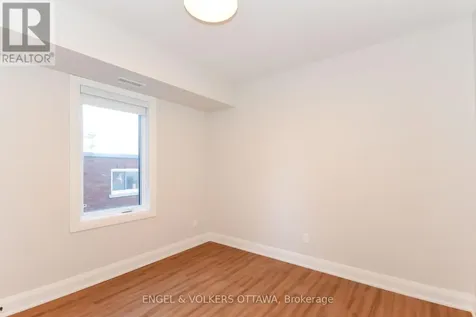 35 Monk Street Ottawa ON K1S 3Y7