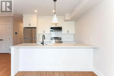 35 Monk Street Ottawa ON K1S 3Y7