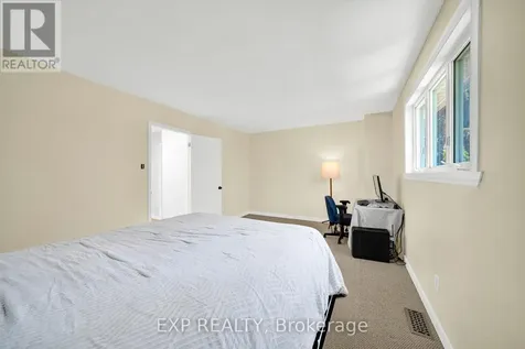 6431 Timothy Court Ottawa ON K1C 3E5