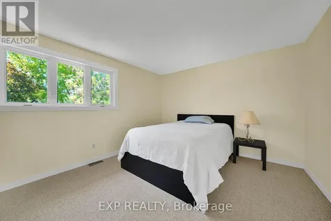 6431 Timothy Court Ottawa ON K1C 3E5