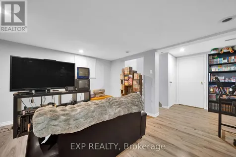 6431 Timothy Court Ottawa ON K1C 3E5