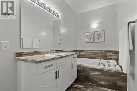 282 Pembina Private Ottawa ON K4M 0G7