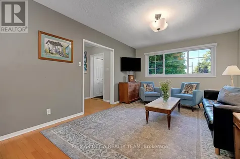 478 Lawson Avenue Ottawa ON K1K 1R5