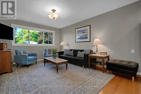 478 Lawson Avenue Ottawa ON K1K 1R5