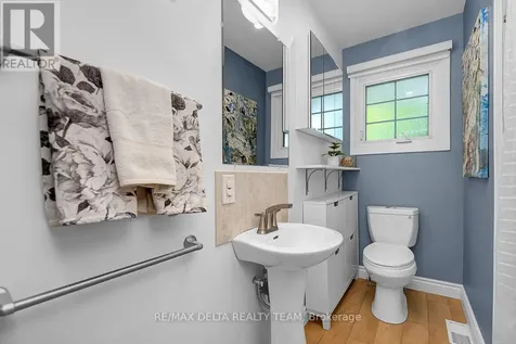 478 Lawson Avenue Ottawa ON K1K 1R5