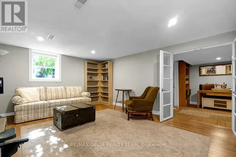 478 Lawson Avenue Ottawa ON K1K 1R5