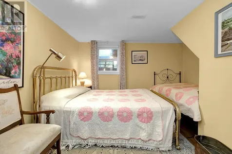 478 Lawson Avenue Ottawa ON K1K 1R5