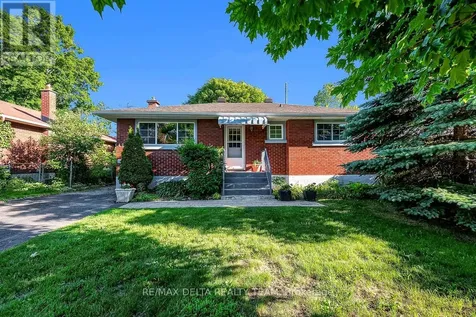 478 Lawson Avenue Ottawa ON K1K 1R5