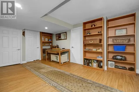 478 Lawson Avenue Ottawa ON K1K 1R5