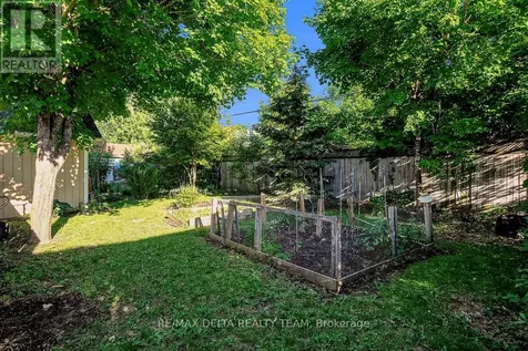 478 Lawson Avenue Ottawa ON K1K 1R5