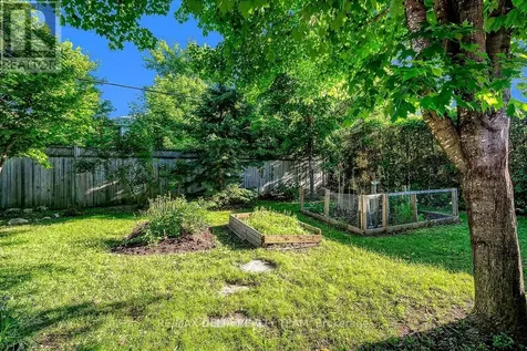 478 Lawson Avenue Ottawa ON K1K 1R5