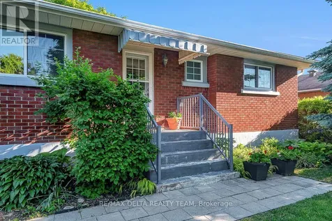 478 Lawson Avenue Ottawa ON K1K 1R5