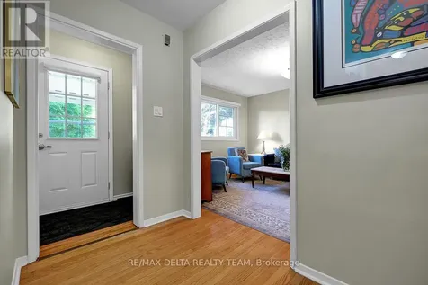 478 Lawson Avenue Ottawa ON K1K 1R5