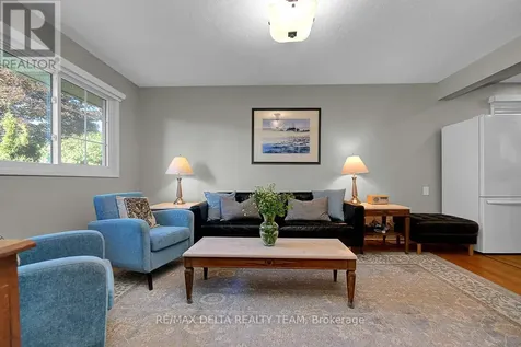 478 Lawson Avenue Ottawa ON K1K 1R5