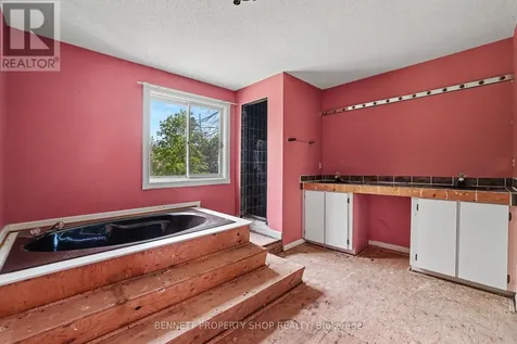 110 Manion Road Ottawa ON K0A 1L0